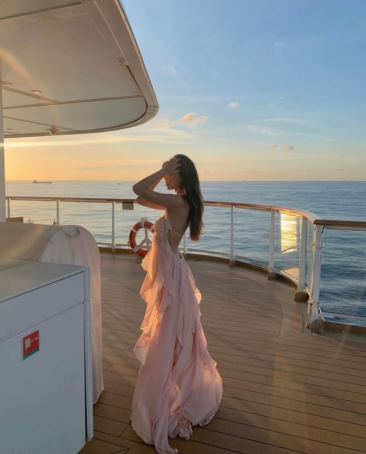 Abigail - Elegant Ruffle Strapless Maxi Dress