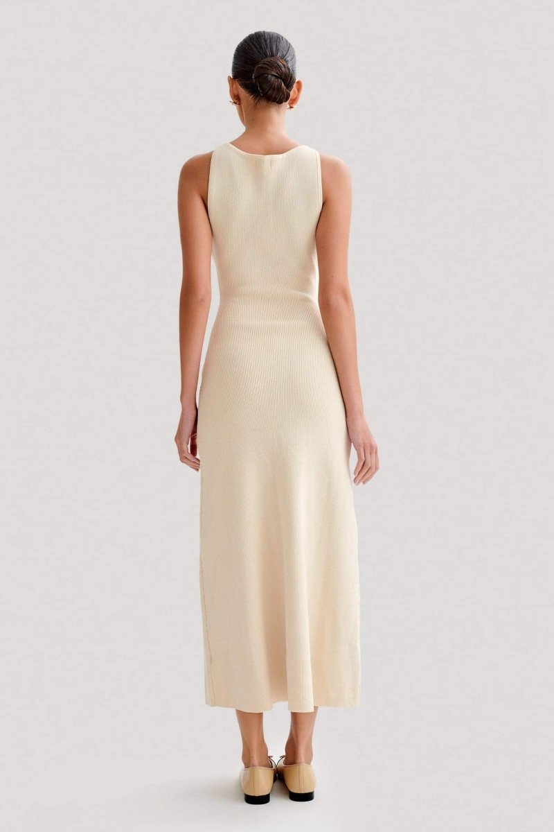 Avalon - Elegant Button Detail Bodycon Dress